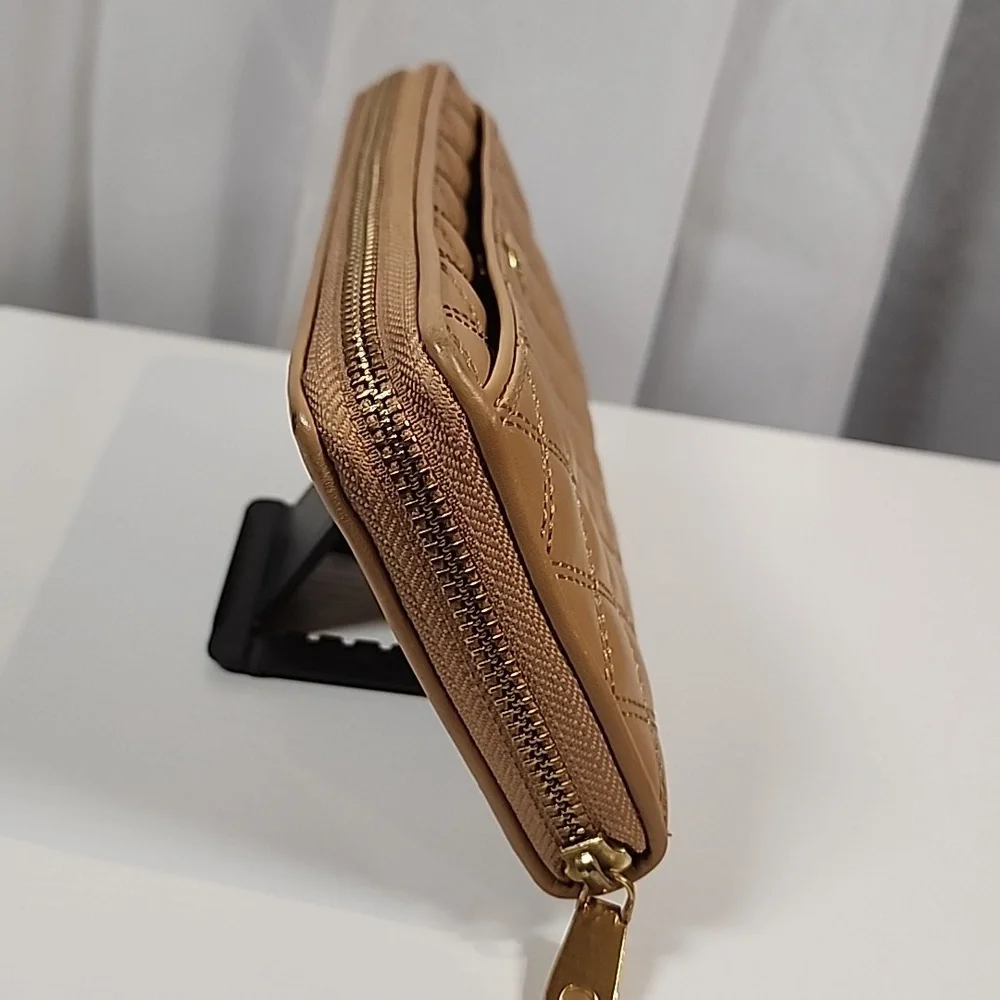 Cole Haan Zippy Wallet
